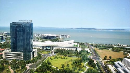 厦门新华保险大厦位于福建省厦门市思明区会展北路5号,厦门国际会议