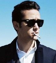找几张 戴墨镜的欧美头像