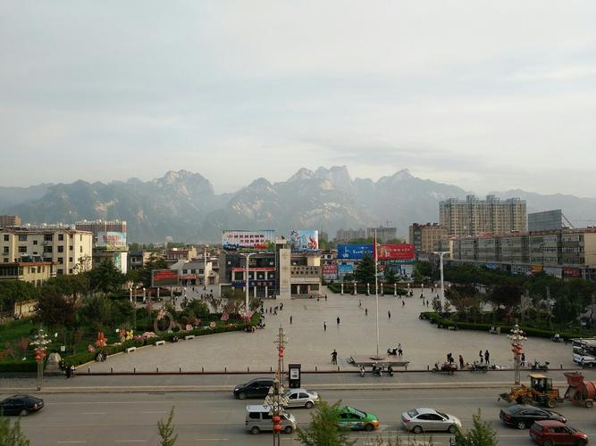 陕西省渭南市华阴市东岳路(中段)靠近华阴市人民政府天气预报