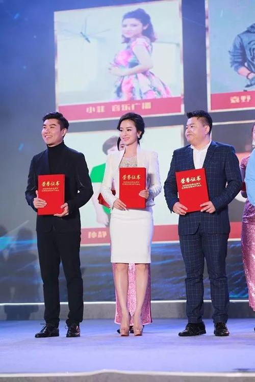 生活 正文  ▲ 《直播海南》主持人周文培 荣获第七届海南广电观众节"