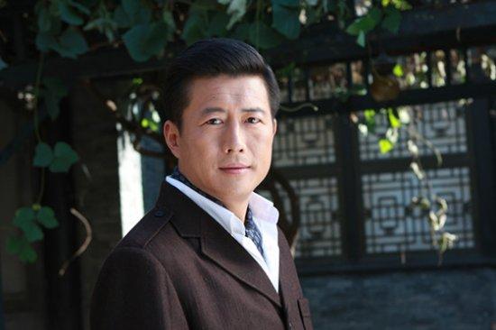 高曙光现任老婆是谁 高曙光现任妻子照片 高曙光未婚妻王玲个人资料