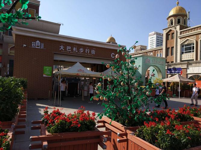 游客必逛的新疆国际大巴扎