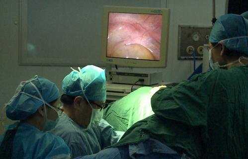 钥匙孔手术还38岁石女女儿身