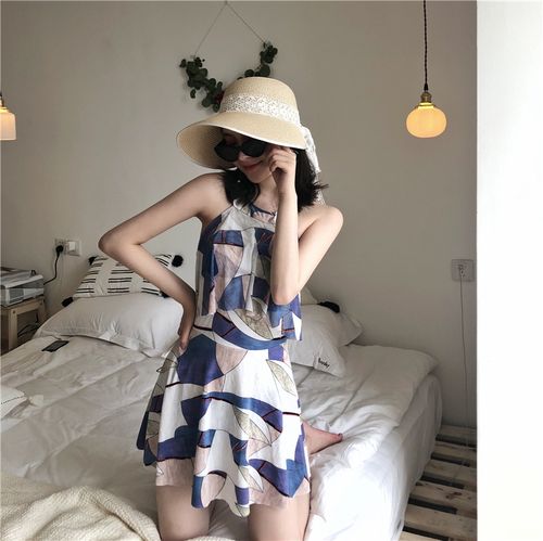 实拍 露背挂脖显瘦遮肚连体裙式平角泳衣