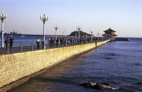 栈桥近景简笔画青岛栈桥简笔画-在线图片欣赏青岛栈桥简笔画青岛栈桥