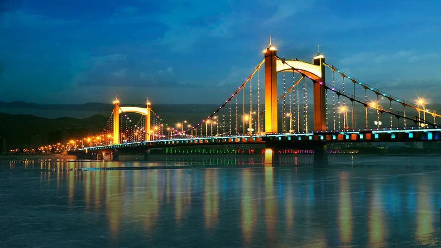 美丽的辽宁朝阳市标志建筑全景