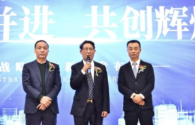 曲靖楼市 本地楼市 在随后的记者会上,曲靖安厦集团董事长冯玉华,云南