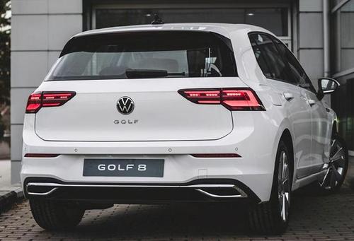 2020款"高尔夫"实车曝光,液晶仪表,换装全新logo