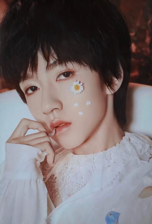 壁纸库第15期:贺峻霖高清无水印手机壁纸 壁纸推荐