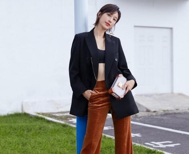 《hi舍友》 张俪的衣品好到爆,但你一定还不知道她还是少女肌