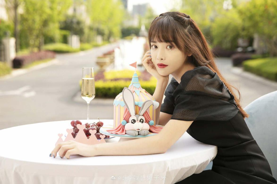 angsi昂司六一儿童节蛋糕激萌上线,与抖音红人兔子牙官宣合作