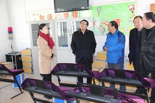 肥东县委书记耿延强来古城学区中心学校调研基础教育