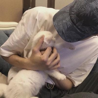 瑾瑾子 男头 走不出自己的执念 到哪卡通头像图片都只是囚徒 qq头像