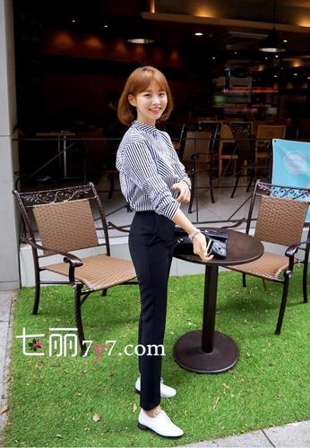 黑色裤子配什么颜色鞋子教你颜色搭配技巧