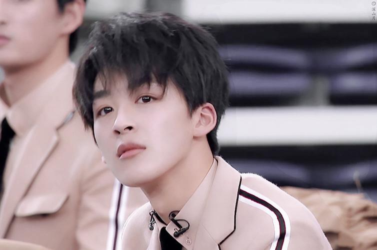 何洛洛. - 堆糖,美图壁纸兴趣社区