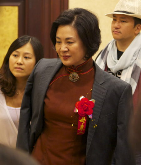 绮翘谁演的 精武门绮翘扮演者丛珊资料