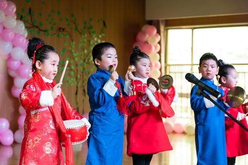 恭贺新年送祝福,祝愿大家身体好,带您来看——三句半《新年送祝福》