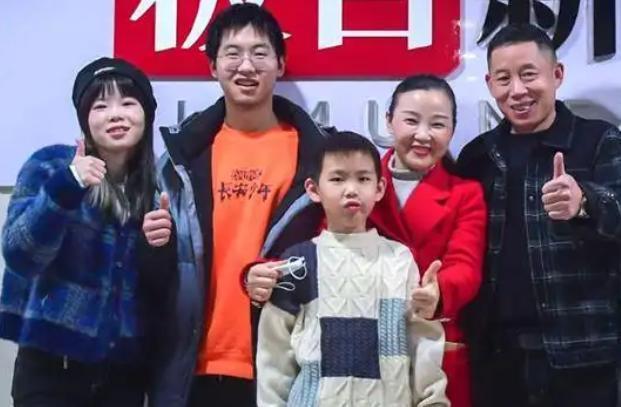 孙海洋和彭四英就是用这种方式,来告诉3个孩子做事之前要做好准备