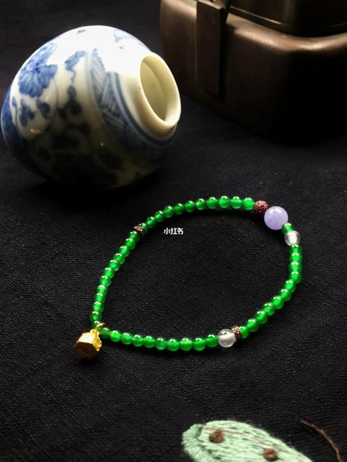 帝王绿手串_手串_春雨_时尚_配饰_首饰