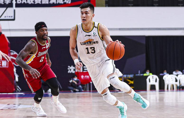 郭艾伦15分连吃两技犯遭驱逐 辽宁7人上双大胜山西夺5连胜?_比赛