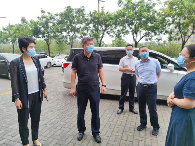 开封市副市长王国庆一行到龙亭区调研疫情防控工作