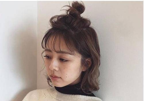 扎苹果头才是好性格的表现,女生短发扎苹果头,一点也不难