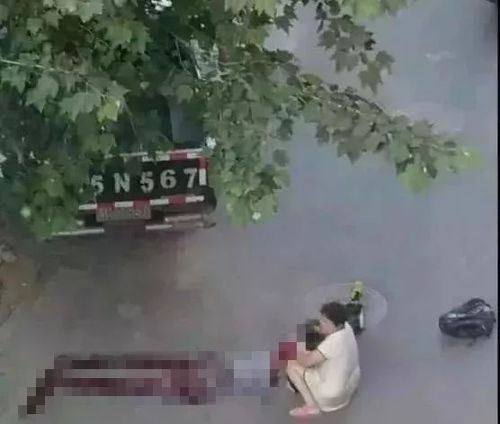 "我开跑车送孩子上学,当晚被踢出家长群"_刀