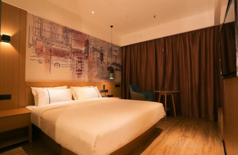 集团致力于成为世界一流酒店集团,旗下共有程hotel,瑾程,怡程,吾公馆