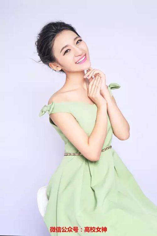 陕西电视台十大美女主持,你还hold得住鼻血么?