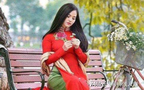 男人娶越南媳妇彩礼1000万越南盾岳父母成村里明星