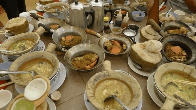 外国人在中国吃美食表示: 没想到我这辈子还吃了一头驴