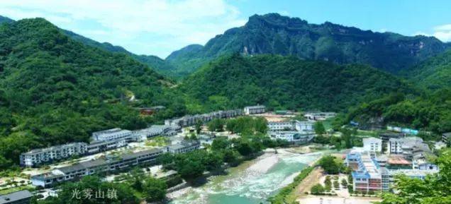通江空山森林小镇云山雾海,霞光万彩,森林资源丰富,四季青山,红色