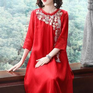 2019春季女装中国风民族风复古刺绣妈妈款新年装汉服棉麻连衣裙女