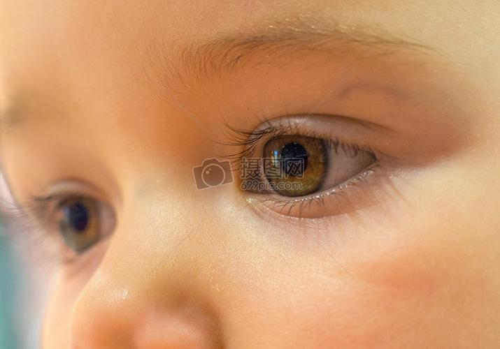 唯美图片 人物情感 小孩的眼睛jpg