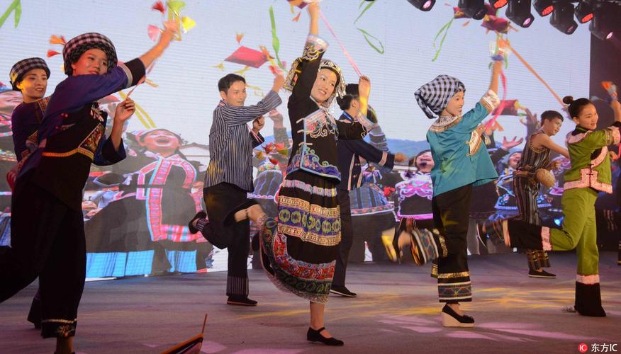 【组图】贵州望谟:多彩布依文化"舞台秀"