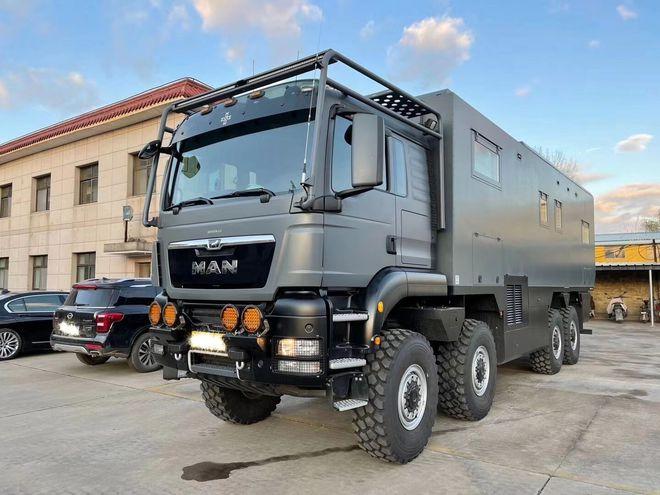 德国曼8x8越野房车看到这里发生了什么