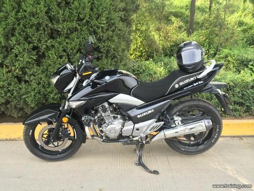 铃木骊驰gw250摩托车