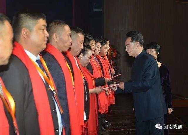 豫剧"唐派"再添新力量!从艺50年的颜永江开演唱会又收徒