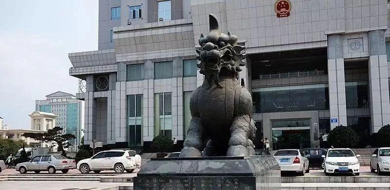 法院门口常见雕像—石雕獬豸(xiè zhì)