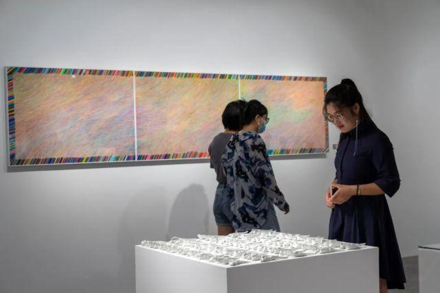 文化发展有限公司中央美术学院陶溪川美术馆艺术总监:吕品昌策展人