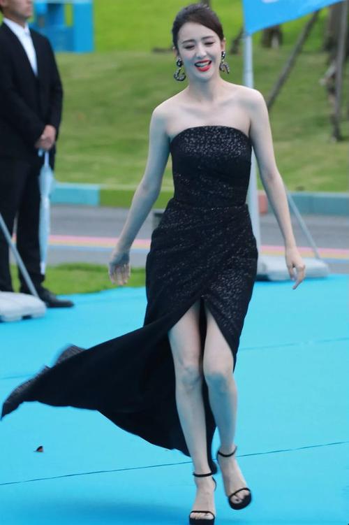 明星图集佟丽娅