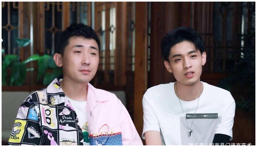 德云社集体晒童年照,尚九熙照片暴露自己家境,秦霄贤跟他没法比