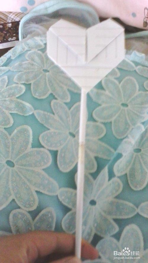 怎么折叠爱心魔法棒