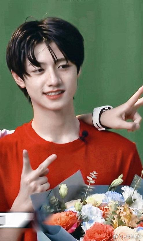 朱志鑫导演请指教哪吒cut播放量破400w