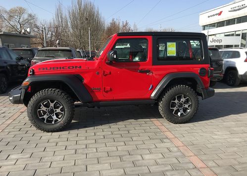 2021款jeep牧马人罗宾两门版熔岩红色到店实拍