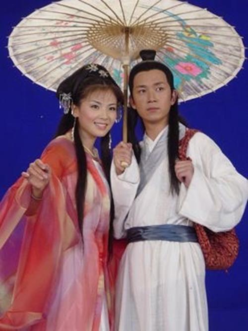 许仙白娘子机场合体!刘涛没认出潘粤明,网友直呼:该减肥了!