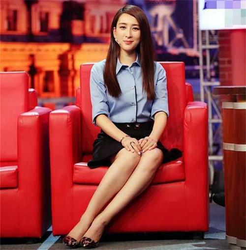 憨厚梁靖昆晒漂亮演员女友却被提醒忘了孔令辉马苏教训了吗