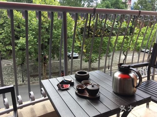 等牌友的时候在阳台上喝喝茶,极致