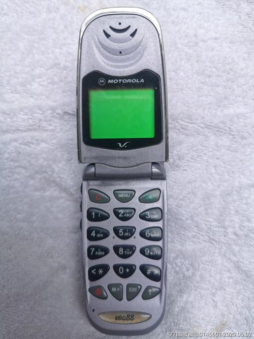 摩托罗拉v8088古懂手机