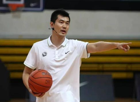 原创范志毅不配评价中国男篮姚明的回答展现了什么叫高情商